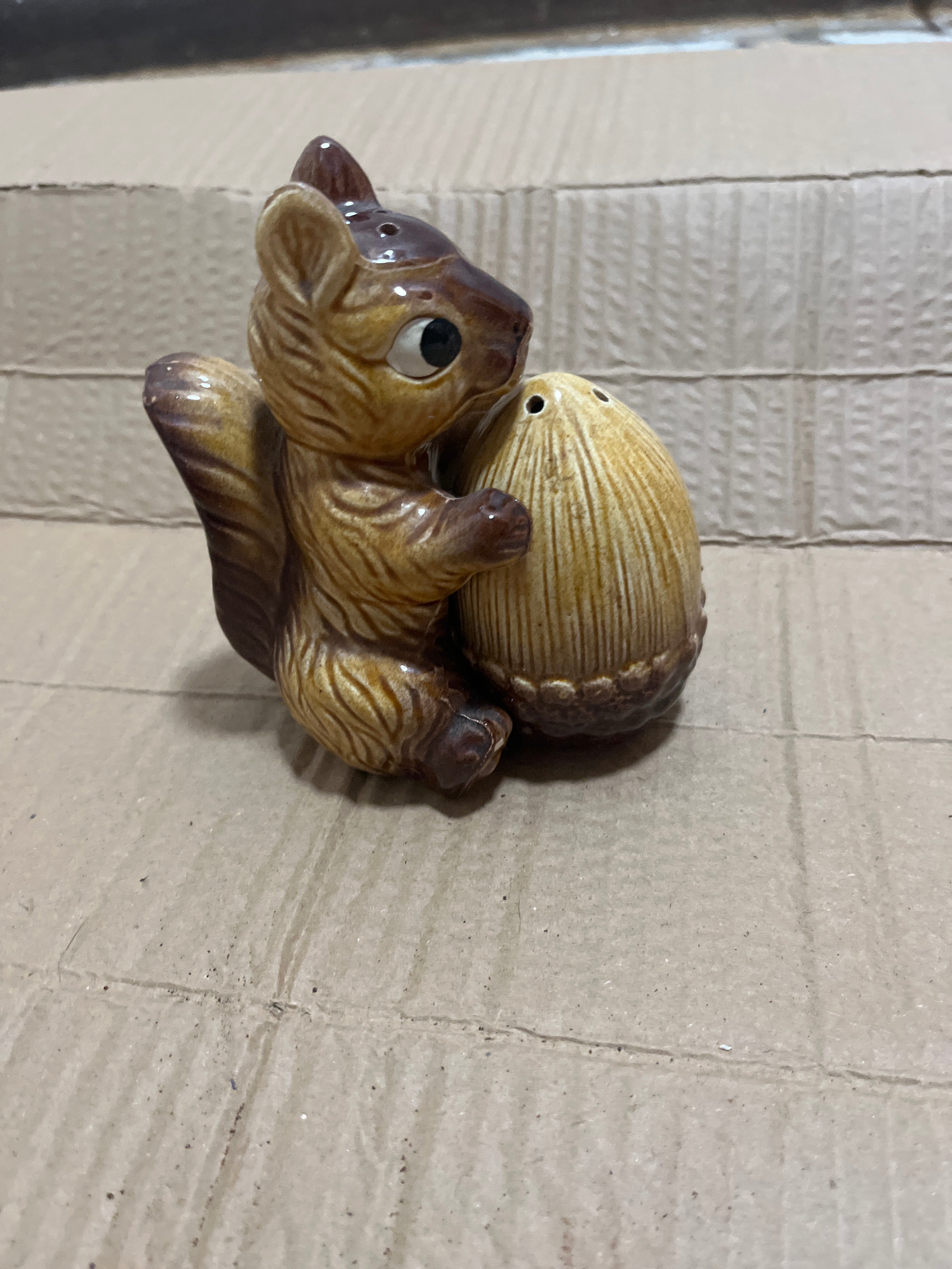 Squirrel salt and pepper shaker