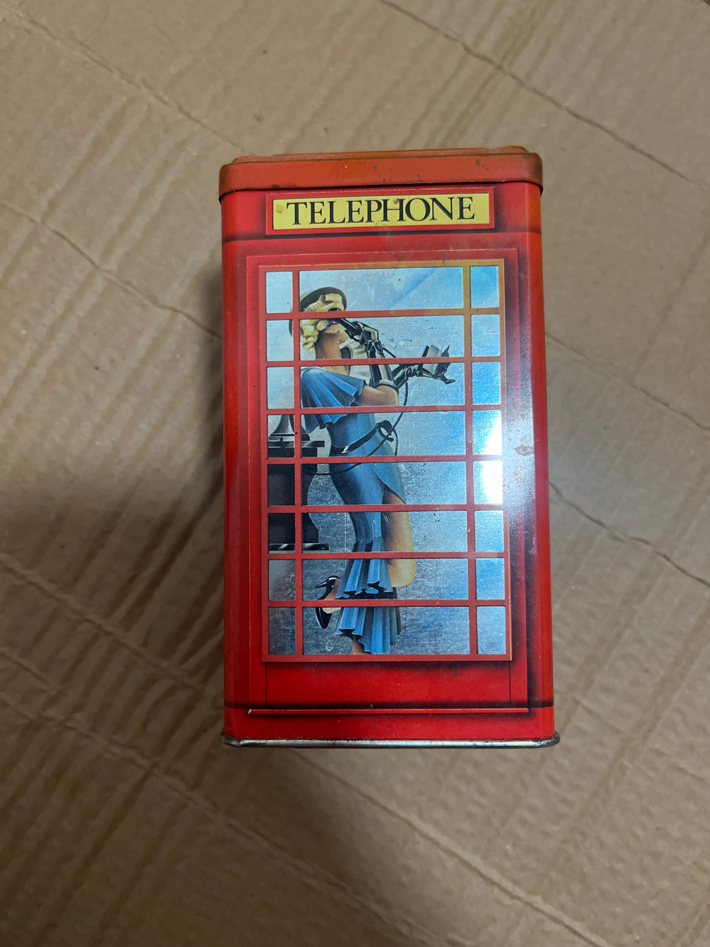 English collectible tin